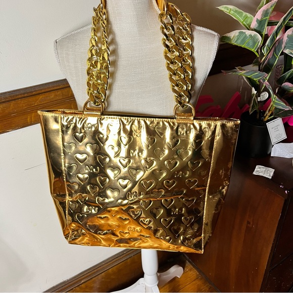 Marc Jacobs Handbags - Marc Jacobs Gold Chain Tote Bag